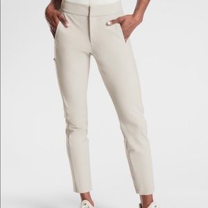Athleta Wander Slim Pant beige silver grey